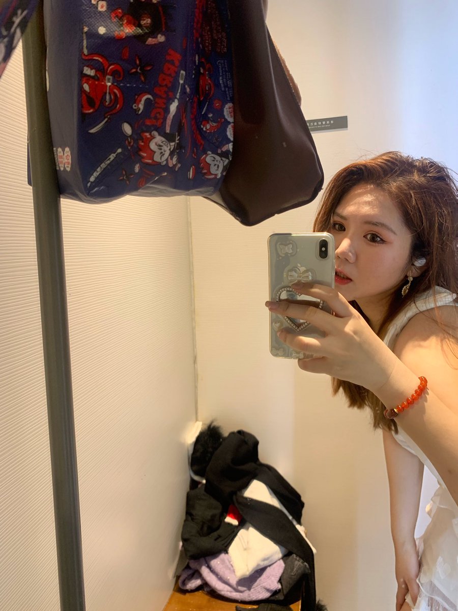 tinalalala_talk's tweet photo. 很爱工作
但有一个简单而朴素的愿望
吃饭的时候不再有工作🙃
加塞的工作占用吃饭时间真的痛苦😑 https://t.co/3vt0AKQBzY
