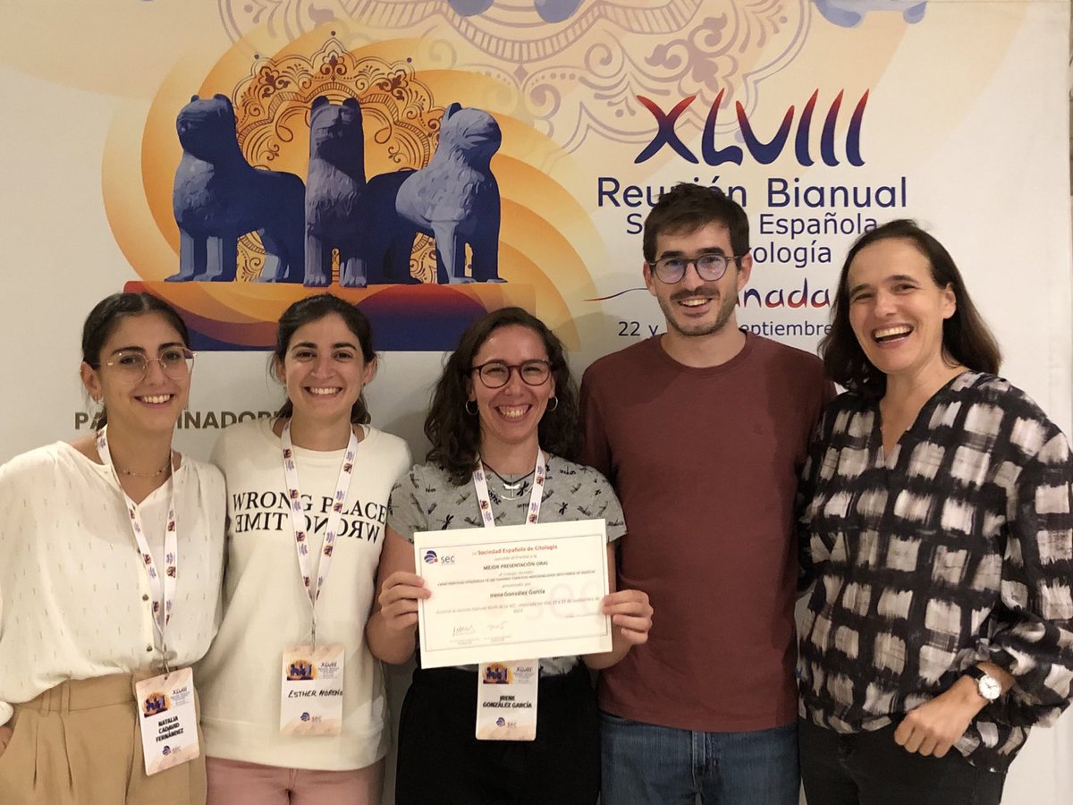 AmparoBenito's tweet photo. Enhorabuena Irene. Premio a la presentación oral “Tumor torácico indiferenciado deficitario en SMARCA4”⁦@SECitologia⁩ #sec2022g ⁦@IreGonGa⁩ ⁦@EsthM92⁩ ⁦⁦@GoodDiego⁩ https://t.co/LPdtNSul90