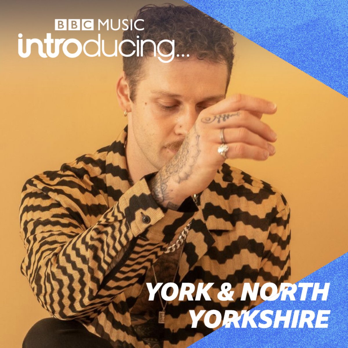 York singer-songwriter making waves on TikTok... Mackenzy Mackay is in session 🐝🐝

Loads of first plays and returning faves from the likes of <a href="/bethmaymccarthy/">Beth McCarthy</a> <a href="/ScottPQuinn/">Scott Quinn</a> @gregorysdavies <a href="/Pavilion_Band/">Pavilion</a> <a href="/youveeband/">YouVee</a> <a href="/Blackbeards_TP/">Blackbeard's Tea Party</a> etc etc

📻 8 PM <a href="/BBCYork/">BBC York</a>