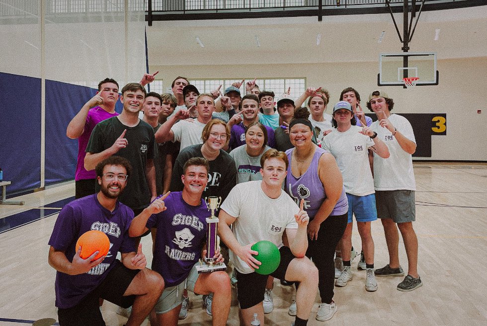 SigEpETSU's tweet photo. 𝘗𝘩𝘪𝘭𝘢𝘯𝘵𝘩𝘳𝘰𝘱𝘺 𝘞 🏆 

Thank you to the @etsusigmakappa ladies for a great philanthropy dodgeball tournament. The Brothers took home first place and some hardware ☠️ 

#SigEpETSU #sigep #sigmaphiepsilon #vdbl #etsu https://t.co/UaAp8wtqgw