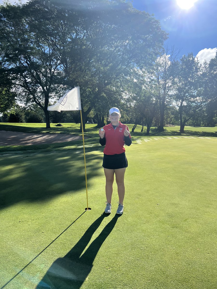 HamilltonGolf's tweet photo. This girl is AMAZING!  Kayla Johnson just got a hole in one on number 8 at Hartford Golf Club. So 😎!!! https://t.co/ig6Bi1ej2N
