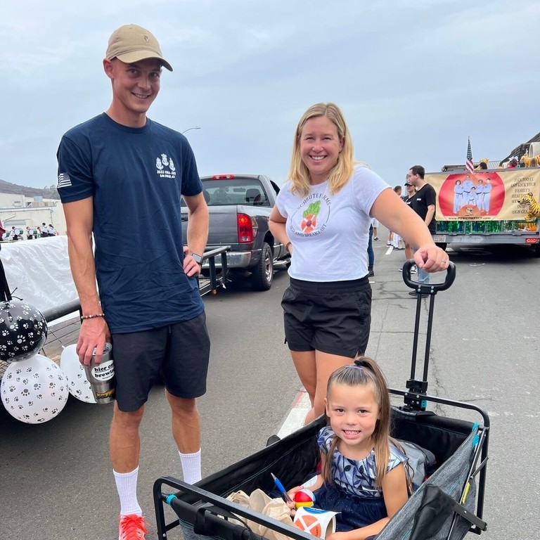 teamstepusa's tweet photo. Support The Enlisted Project (STEP) had a great time at the 57th Annual Poway Rotary Parade. Thank you to the POWAY ROTARY FOUNDATION for bringing the community together for such an action packed and fun filled time!

#powayrotaryparade #powayca  #StepExperian https://t.co/oBSvpQXkod