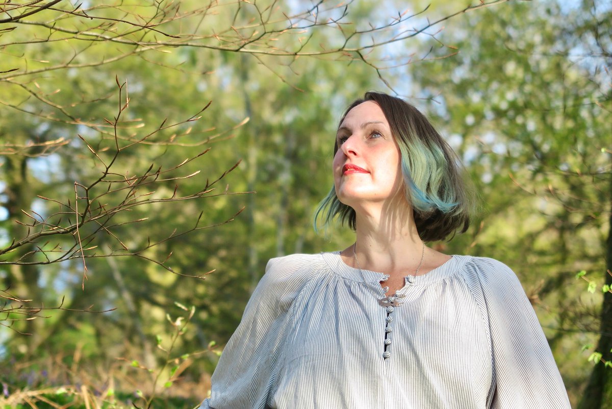 On Sun 23 Oct, <a href="/HodgsonWrites/">Hannah Hodgson ♿️</a> &amp; <a href="/pollyrowena/">Polly Atkin</a> lead a digital workshop for writers who identify as disabled. We will explore the body and mind through the lens of disability poetics, looking at ways to write about living with illness and death.

ticketsource.co.uk/plathfest/digi… #PlathFest