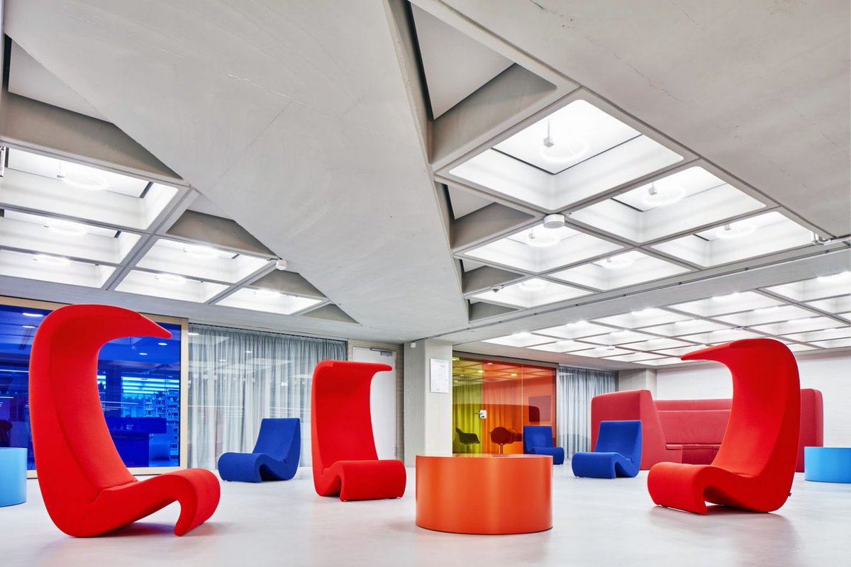 brezachsolution's tweet photo. Sometimes you need a little something unique to add some pizzazz to your space. The Amoeba by Vitra is just the ticket. Don't you love it? #officefurniture #education #design #officedesign #funoffice #ottawa #ottawabusiness https://t.co/ey9CqdsjNs