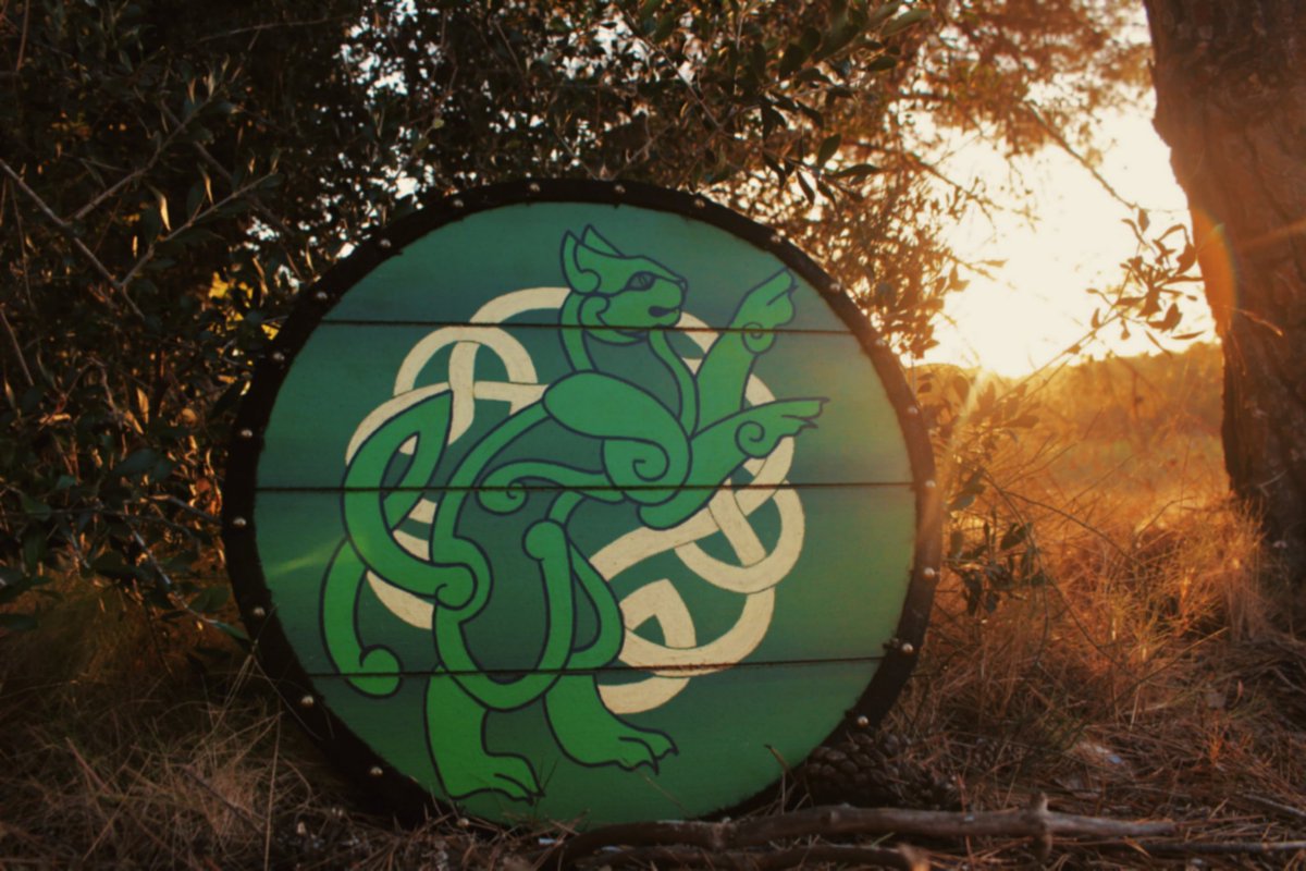 𝖊𝖛𝖞 tweet media