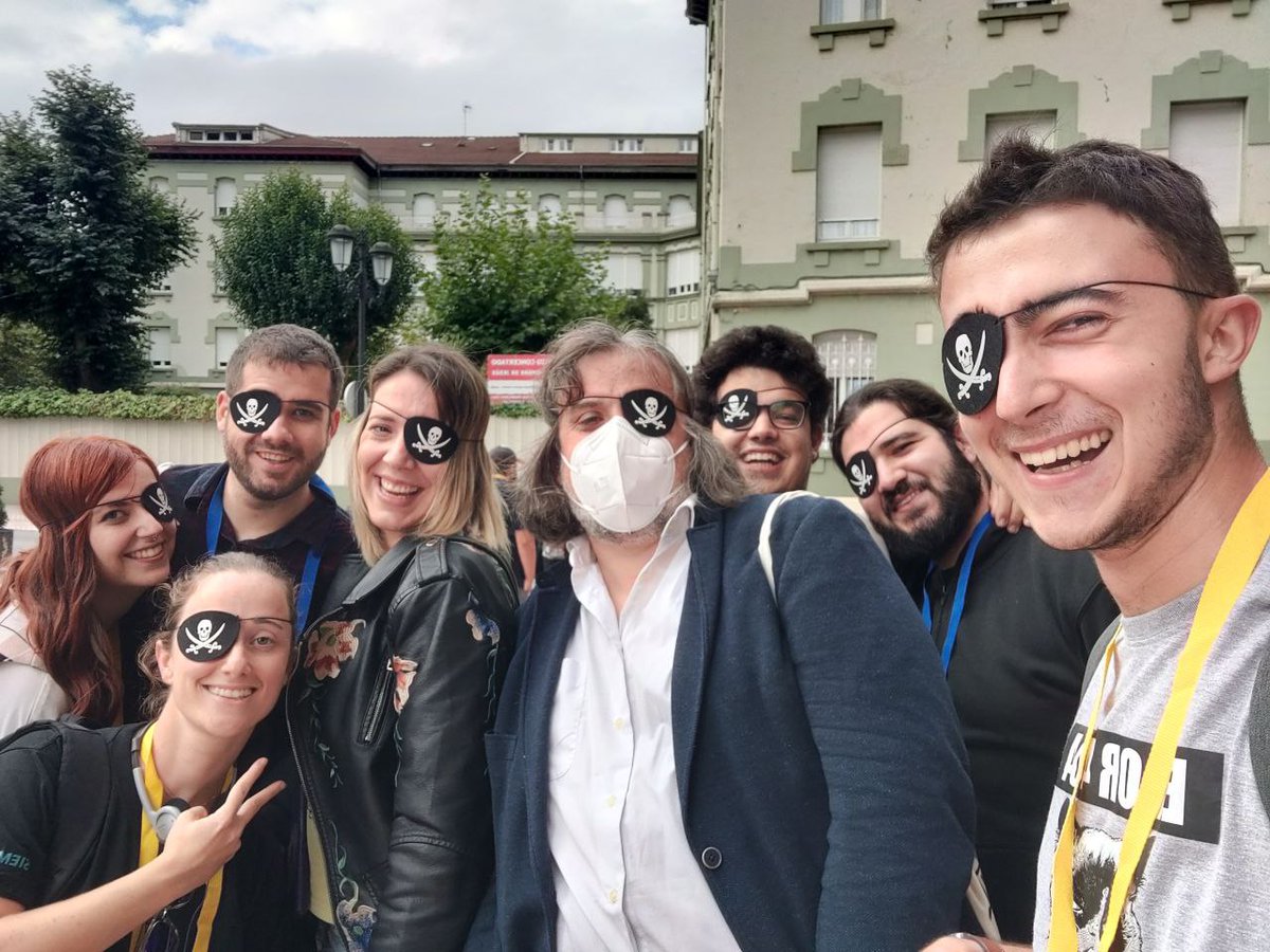 erica_aguado's tweet photo. Menudo equipo pirata estamos haciendo en Asturias 🥰🥰🥰🥰

@AsturCONtech GRACIAS!!! https://t.co/3PZ6a190BA