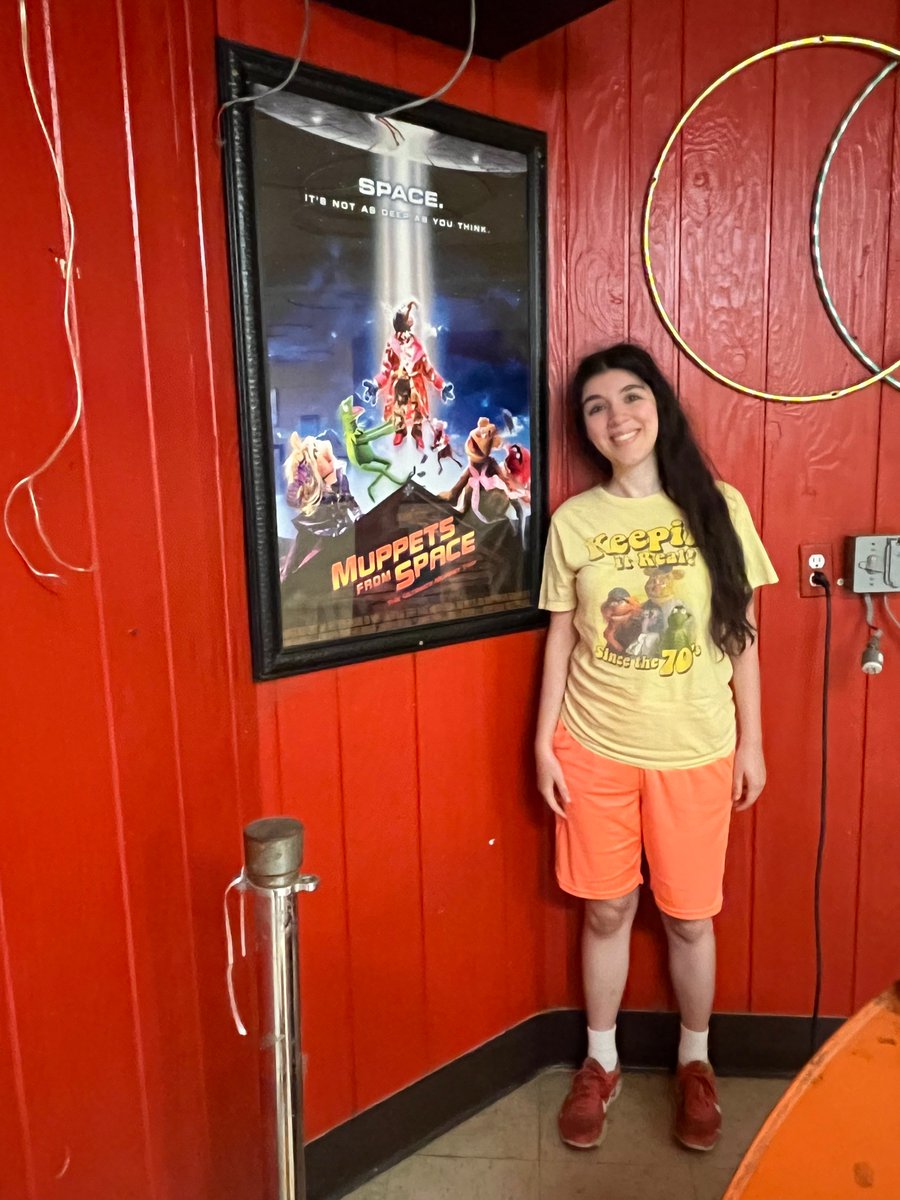 JackalopeJamie's tweet photo. When a #DriveIn has a “The #MuppetMovie/The #GreatMuppetCaper” double feature… there’s a nearby “#MuppetsFromSpace” poster… and you’re wearing an appropriate shirt… you have to get a picture. @TheMuppets @GonzotheGreat #TheMuppets https://t.co/ffOUvVXFvS