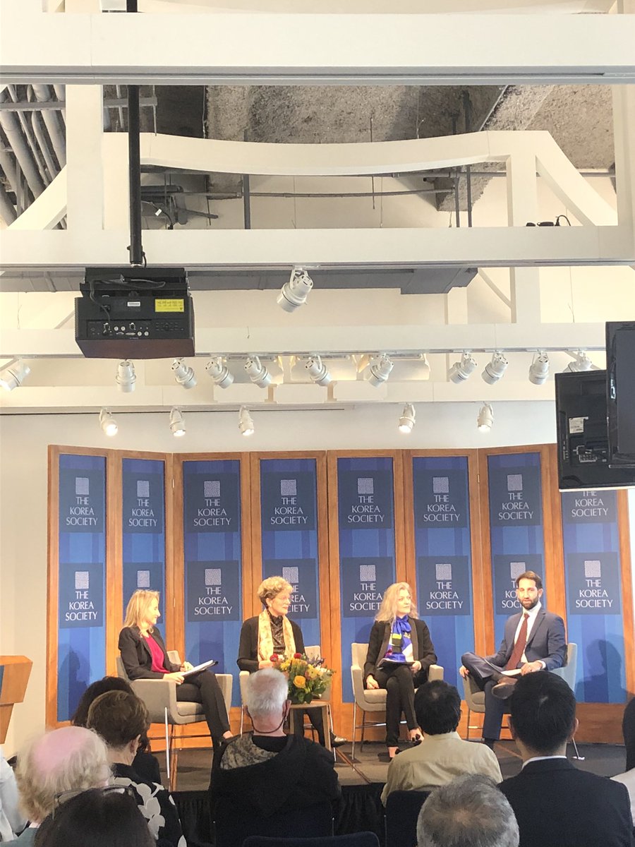 The Korea Society (@koreasociety) on Twitter photo 🔔Live NOW!🔔 How can the US & South Korea work together & pursue shared objectives in an increasingly complex security environment?
With former NSC Asia Director Allison Hooker, <a href="/AmbStephens/">Kathleen Stephens</a> & Dr Katrin Katz, w/ <a href="/jcorrado1953/">Jonathan Corrado</a>
Watch here: youtu.be/rMANEJTZpm0 🔔Live NOW!🔔 How can the US & South Korea work together & pursue shared objectives in an increasingly complex security environment?
With former NSC Asia Director Allison Hooker, <a href="/AmbStephens/">Kathleen Stephens</a> & Dr Katrin Katz, w/ <a href="/jcorrado1953/">Jonathan Corrado</a>
Watch here: youtu.be/rMANEJTZpm0
