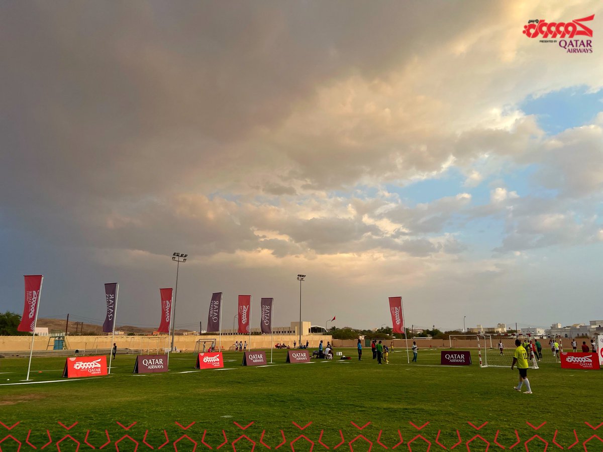 هكذا بدت الأجواء عند بدء فعاليات محطة برنامج #كوووورة_وبس الـ 5 في محافظة الظاهرة ⛅️

غيم وبطولات كروية على أرضية ملعب نادي #عبري برعاية #الخطوط_الجوية_القطرية <a href="/qatarairways/">Qatar Airways</a> 😍✈️