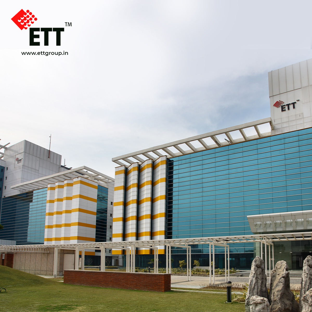 ETTGroupIndia's tweet photo. When your business is at Express Trade Towers, you get these amenities in your workplace!

🏢 Cafeteria
🏢 Gym
🏢 Training Rooms
🏢 Quiet Rooms
🏢 Ergonomics Area
🏢 Shuttle Service from Botanical Garden and Sector 136 Noida Metro Stations

amongst more. https://t.co/3g1FLfPsFZ