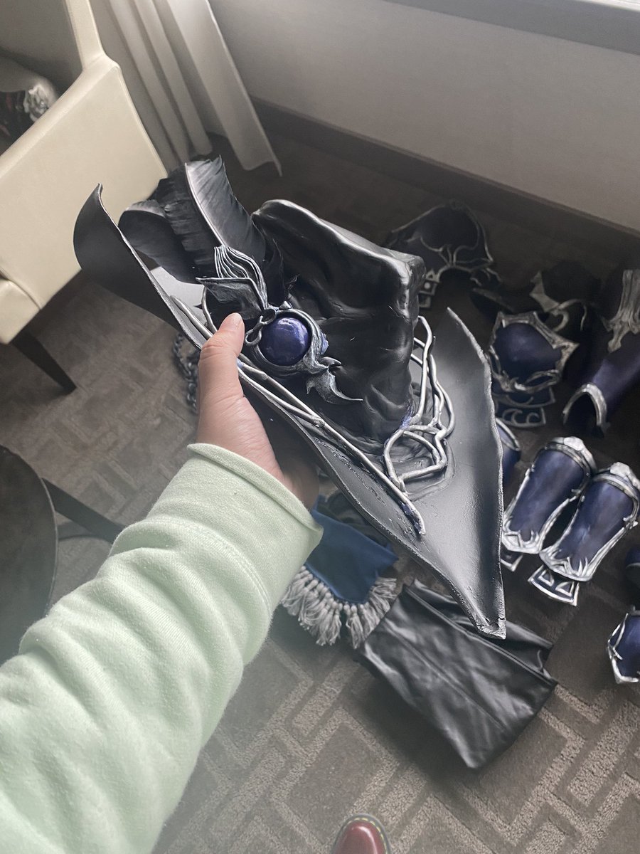 AstralFire_'s tweet photo. Feels good to lay it all out in the hotel room ;-; 

zero takes up a whole suitcase + a shopper bag 🙈 https://t.co/Q8nC7zgCGP