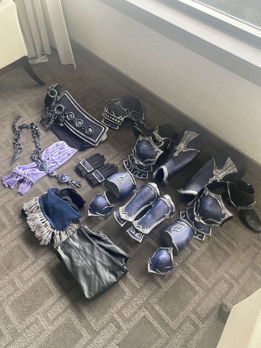 AstralFire_'s tweet photo. Feels good to lay it all out in the hotel room ;-; 

zero takes up a whole suitcase + a shopper bag 🙈 https://t.co/Q8nC7zgCGP