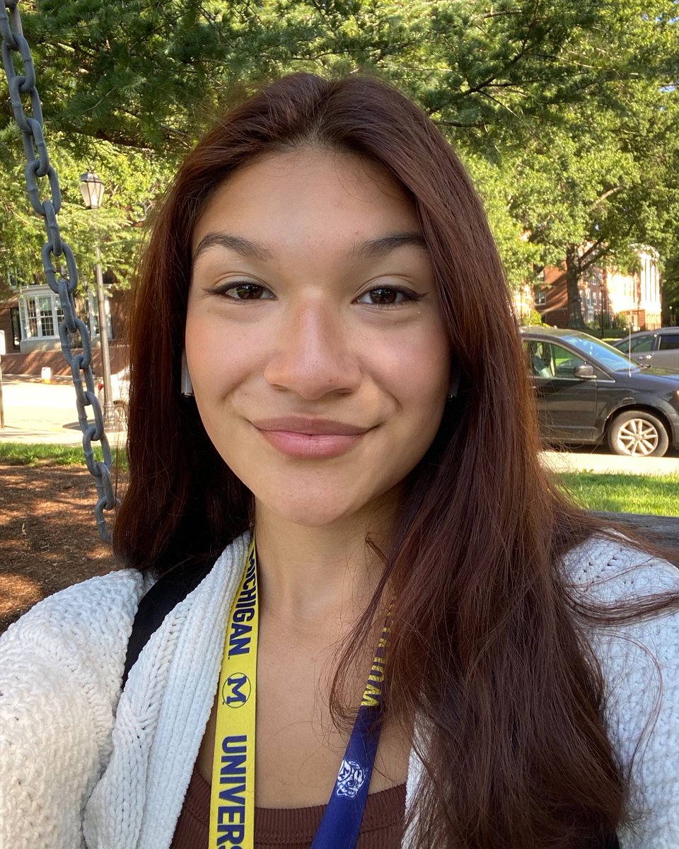 LU_COMM's tweet photo. #FirstYearFriday
Meet Alexandra Huerta (‘26). Alexandra is a Digital Media concentration, she decided to #RushCOMM because she fell in love with directing movies and news packages within the speciality center at her high school. Welcome to the #COMMunity Alexandra! https://t.co/PodBG6O4FO