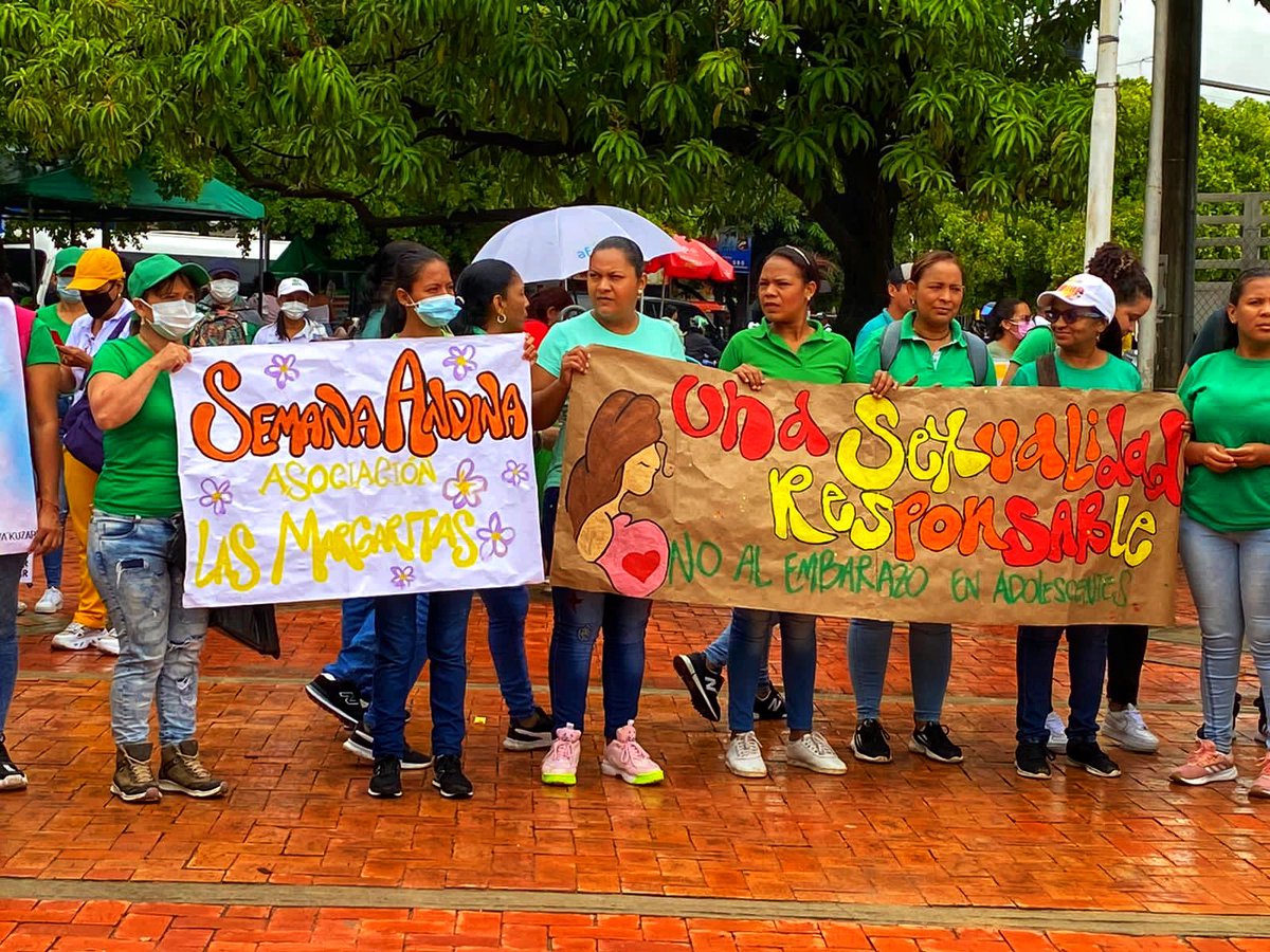CastillaGab's tweet photo. Nos fuimos al sector de #LaNevada en #Valledupar, donde la institucionalidad junto a la comunidad, dijo NO a todo tipo de violencias o abuso hacia nuestros niños, niñas y adolescentes, ¡No debemos normalizar los embarazos en niñas y adolescentes! #HablamosClaro #ICBFesJuventud https://t.co/ukZP64qxP7