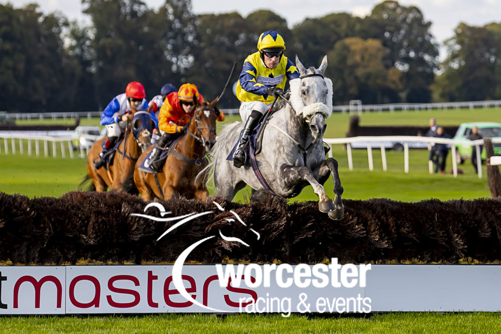 Worcester Racecourse tweet media