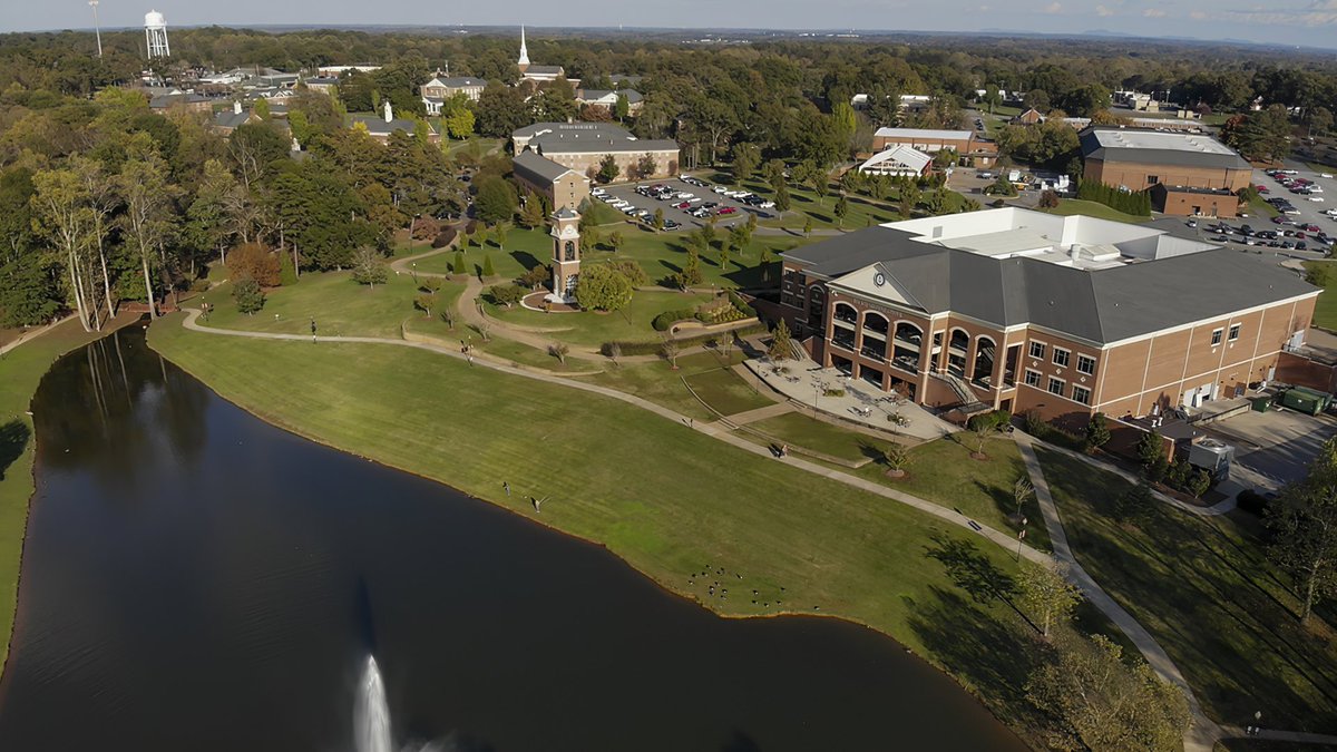 GWUFootball's tweet photo. Saturday: Dawg Walk 3 pm. Kickoff 6 pm. Spectacular campus. Terrific weather. Nationally-ranked opponent. No better place for you to be than Spangler! Tix: https://t.co/U9QIqPgKgI https://t.co/YHxdJUDUtD