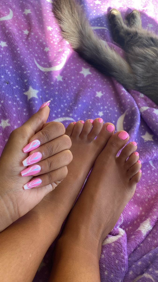 FindomKikii's tweet photo. who’s going to reimburse me $140 for my mani pedi? 💅🏽🦶🏽 DM me for venmo or paypalll😇 #feet #pinktoes #manipedi #myfeet #feetfetish #feetworld #footfetish #findom #findomfeet #payme #pinknails @FindomRT8 @s1av0 @rt_feet @RTFeetPromo https://t.co/5LAI2np07x