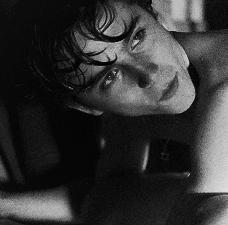 giuliachlmt's tweet photo. When also wet hair suits him perfectly https://t.co/tpHlA9a8La