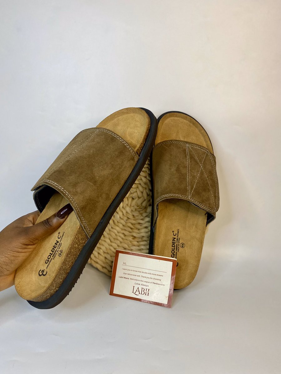 Mercy_labii's tweet photo. @pst_iren Hello Sir,

My name is Alabi mercy, I’m currently an undergraduate of the FUTA studying industrial mathematics in 400 level. 
I run a handmade brand where I sell quality leather wears like slides, shoes, bags, belts and wallets.

I’m on IG @labii_wears https://t.co/tZEvSZW9pY