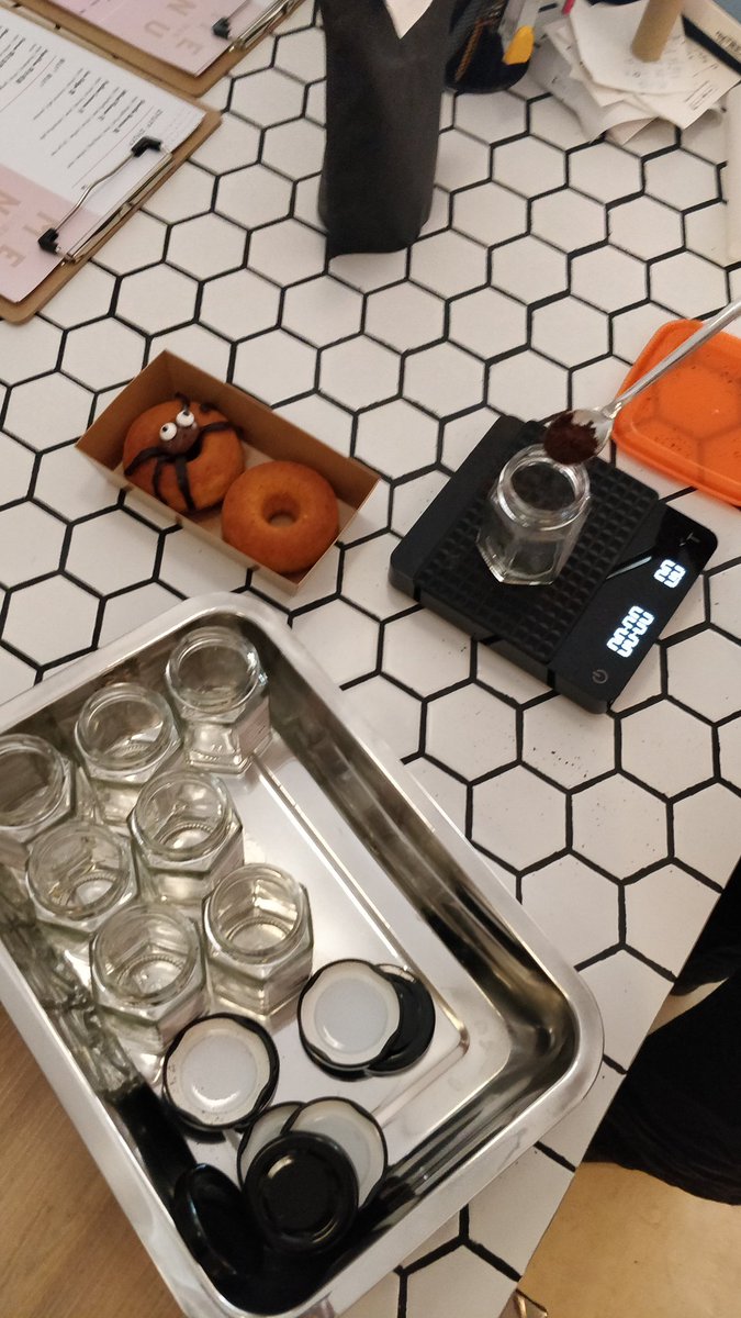 AnTBrewLab's tweet photo. Do you miss our handbrew or filter coffee? 😎 https://t.co/dKYI9NyAyy