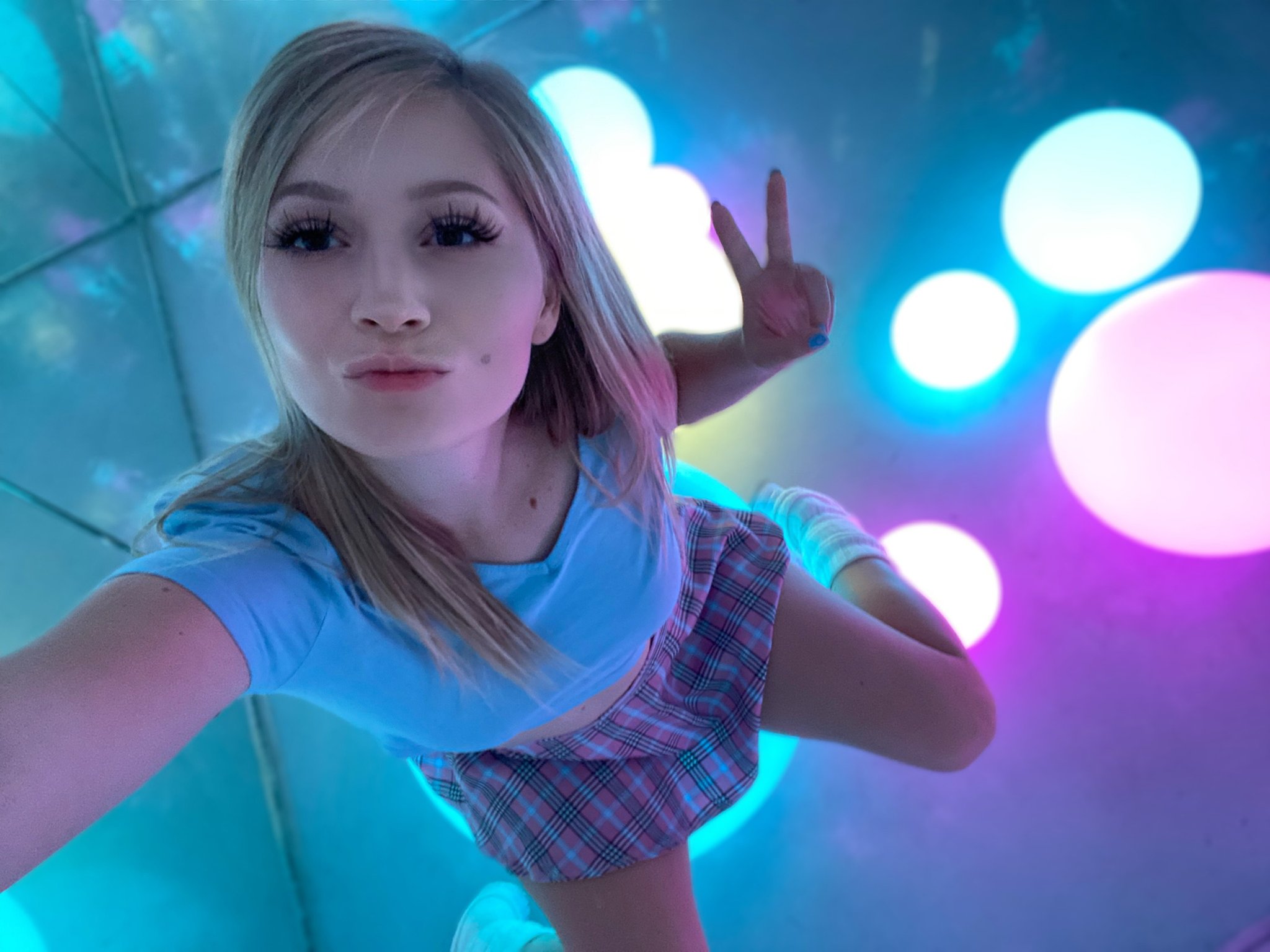 TW Pornstars - Jade Pixel . Twitter. 🏻😘. 6:15 PM - 30 Sep 2022