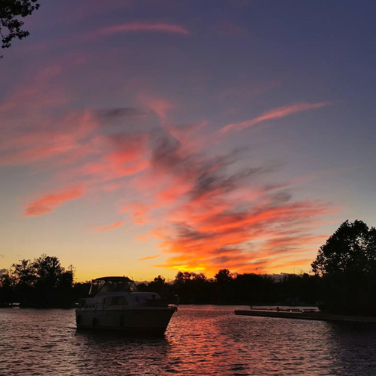 Today is the last day of boating season on the Trent-Severn Waterway. It’s time to tuck the boats away and start dreaming about the 2023 boating season. 💤 

📍Bobcaygeon, ON
📸 <a href="/caltek/">Kenneth</a> 

#TSWTrailTowns #DiscoverON <a href="/TrentSevernNHS/">Trent-Severn Waterway NHS, Parks Canada</a> <a href="/VisitBobcaygeon/">Impact32</a>