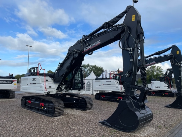 OrdigaDe's tweet photo. 🚜 Passende Baumaschinen findest du auf https://t.co/hYwliIYFNE, Baumaschinen, Landmaschinen, Gabelstapler und Nutzfahrzeuge! https://t.co/pQKRVXnhJQ