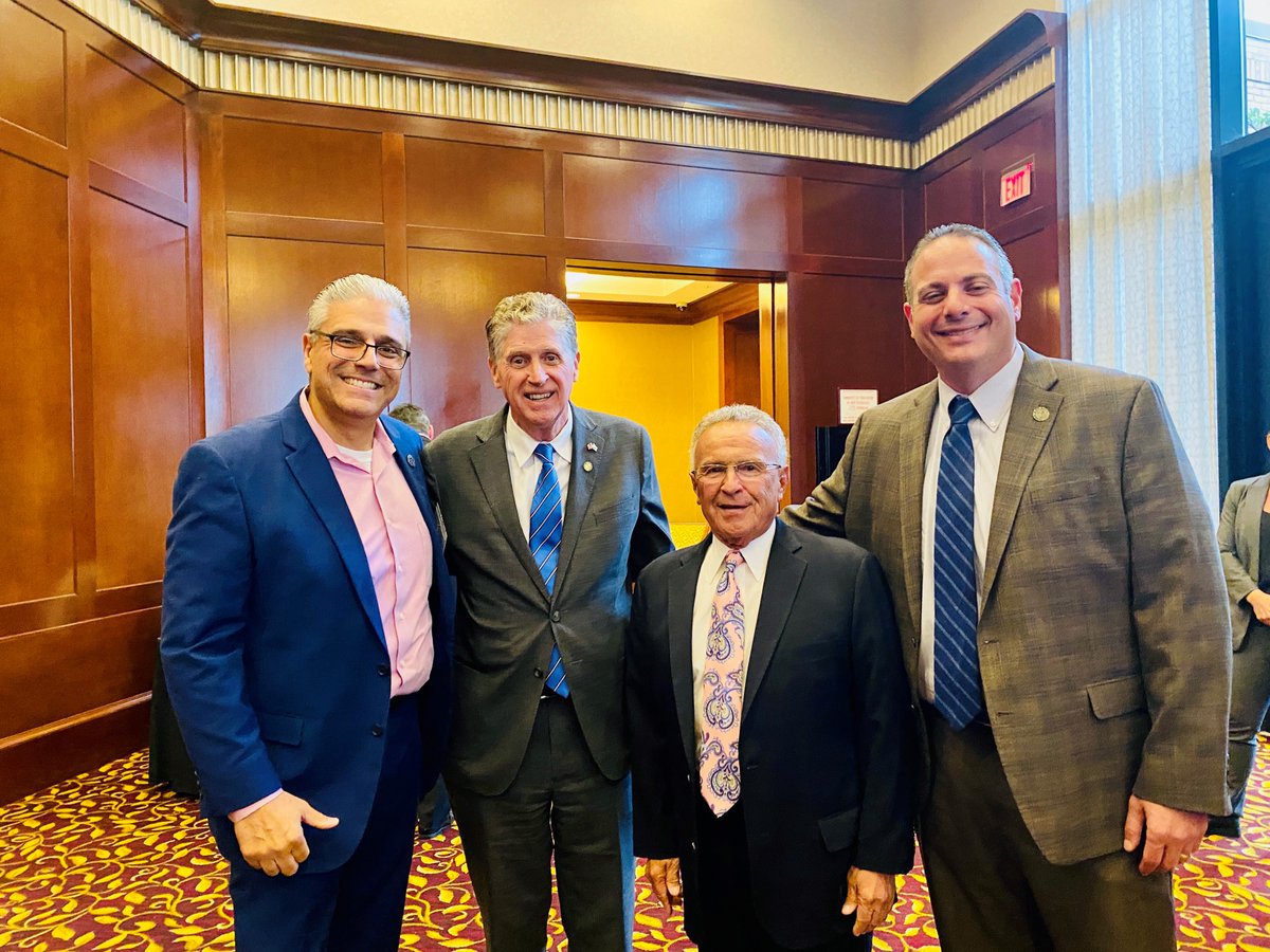 RICitiesTowns's tweet photo. Wonderful evening with RI's mayors, town managers and municipal staff at our 54th annual dinner. 

Thank you @GovDanMcKee @RISpeaker @SenatorRuggerio for your support of #cities #towns. https://t.co/emwIpse6bc