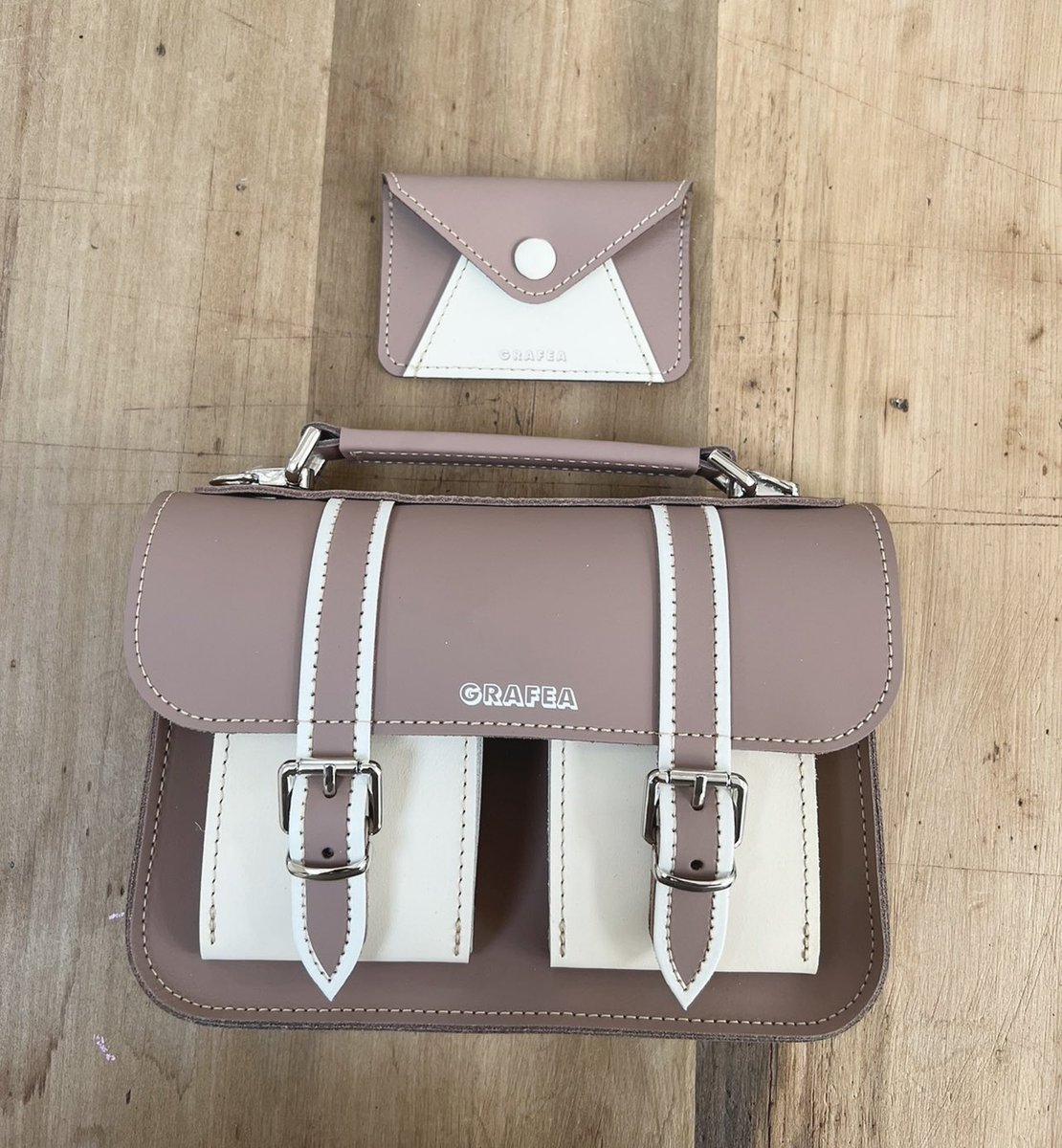 GRAFEA's tweet photo. Bags &amp; card wallet  🌻 https://t.co/HKfs4KVSFs