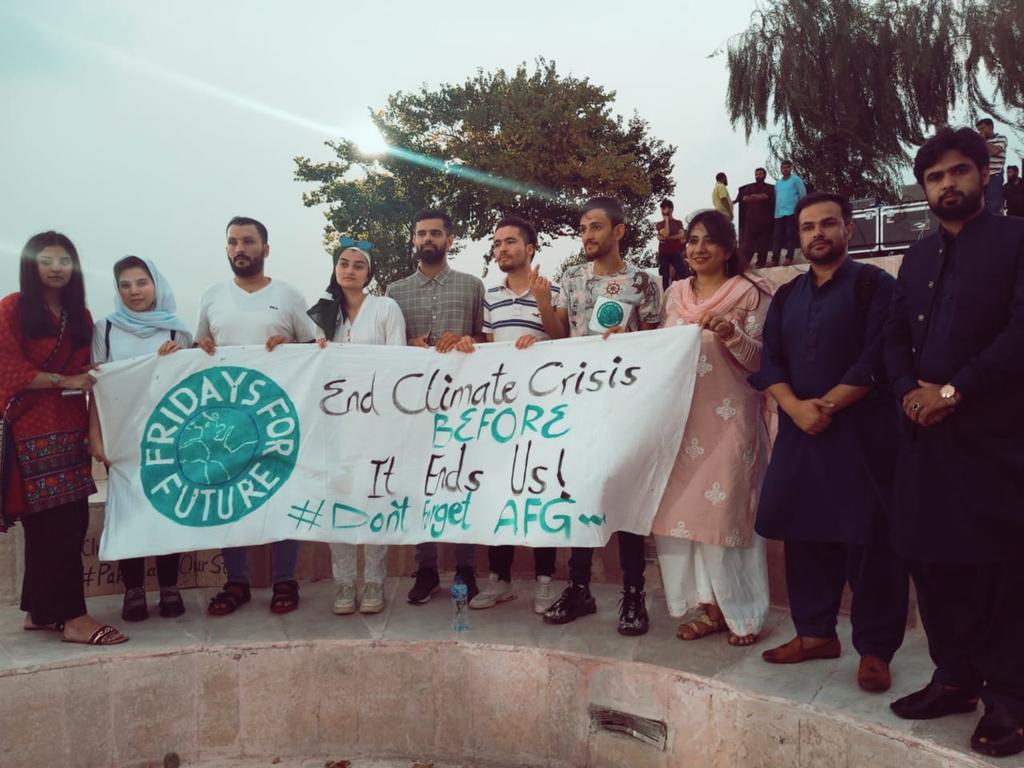 Fridays4FutureP's tweet photo. Fridaysforfuture Pakistan in collaboration with @ClimateActionPk and some other movements organized a climate Strike (Demonstration) at at F9 park Islamabad. This shows our youth is Aware of what's happening.
#PayUp4LossAndDamage #FridaysForFuture 
@GretaThunberg @sherryrehman https://t.co/HL22ZfgHTM