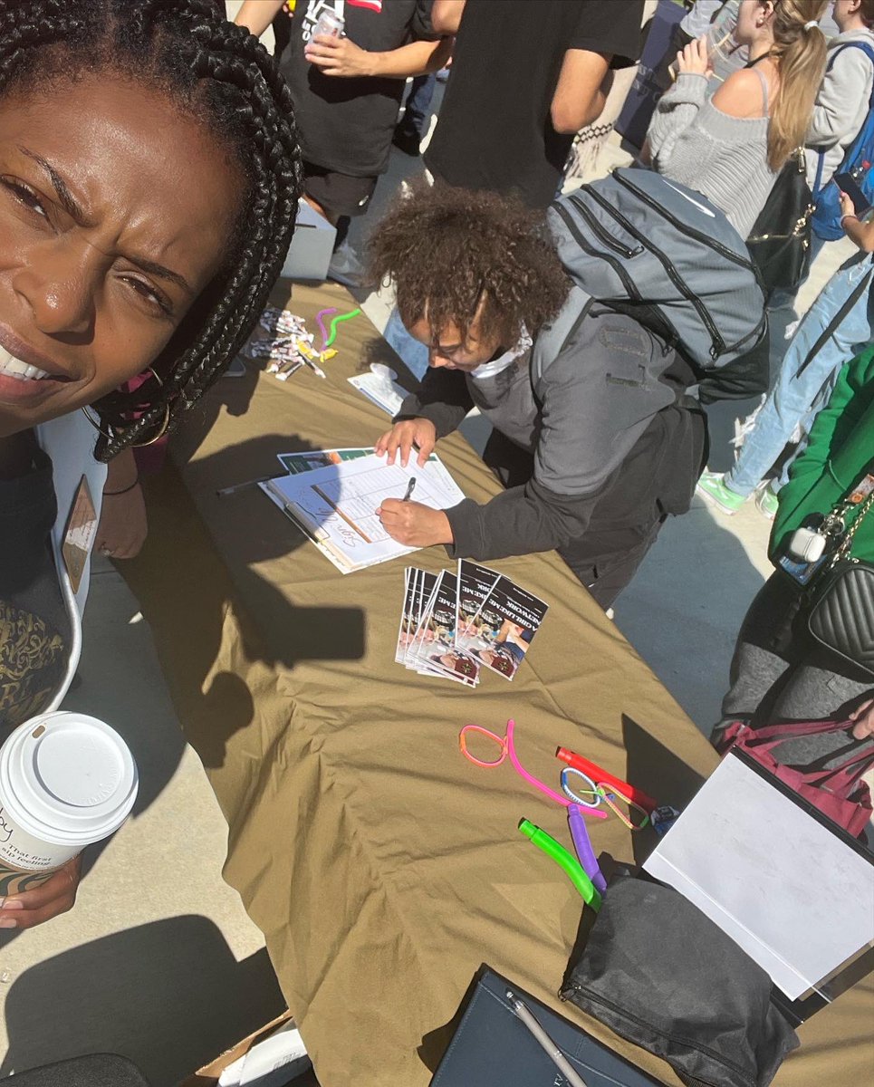 AGirlLikeMeNet1's tweet photo. We are at OTC’s Picnic introducing our  1st chapter on campus, stop by our table we are here until 1.
#AGLMN #AEC #CollegeChapters #OTC #417Land #Community https://t.co/0KhYh562g8