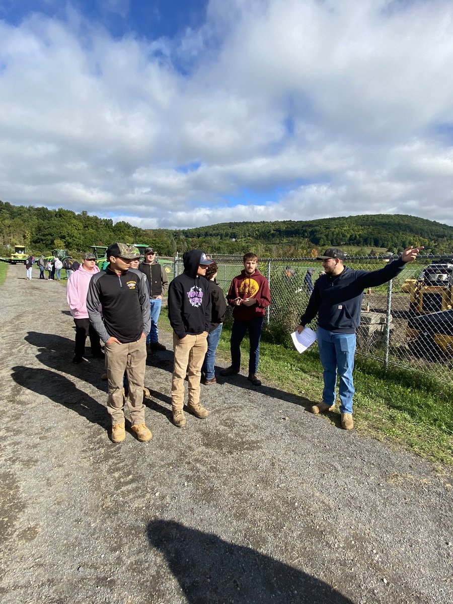 MattWardSchoCTE's tweet photo. Schoharie CTE students are enjoying a cold but fun day at SUNY Cobleskill College.  @SUNYCobleskill thank you for hosting “High School Days” and exposing our students to new opportunities!! https://t.co/IVEot9aICP