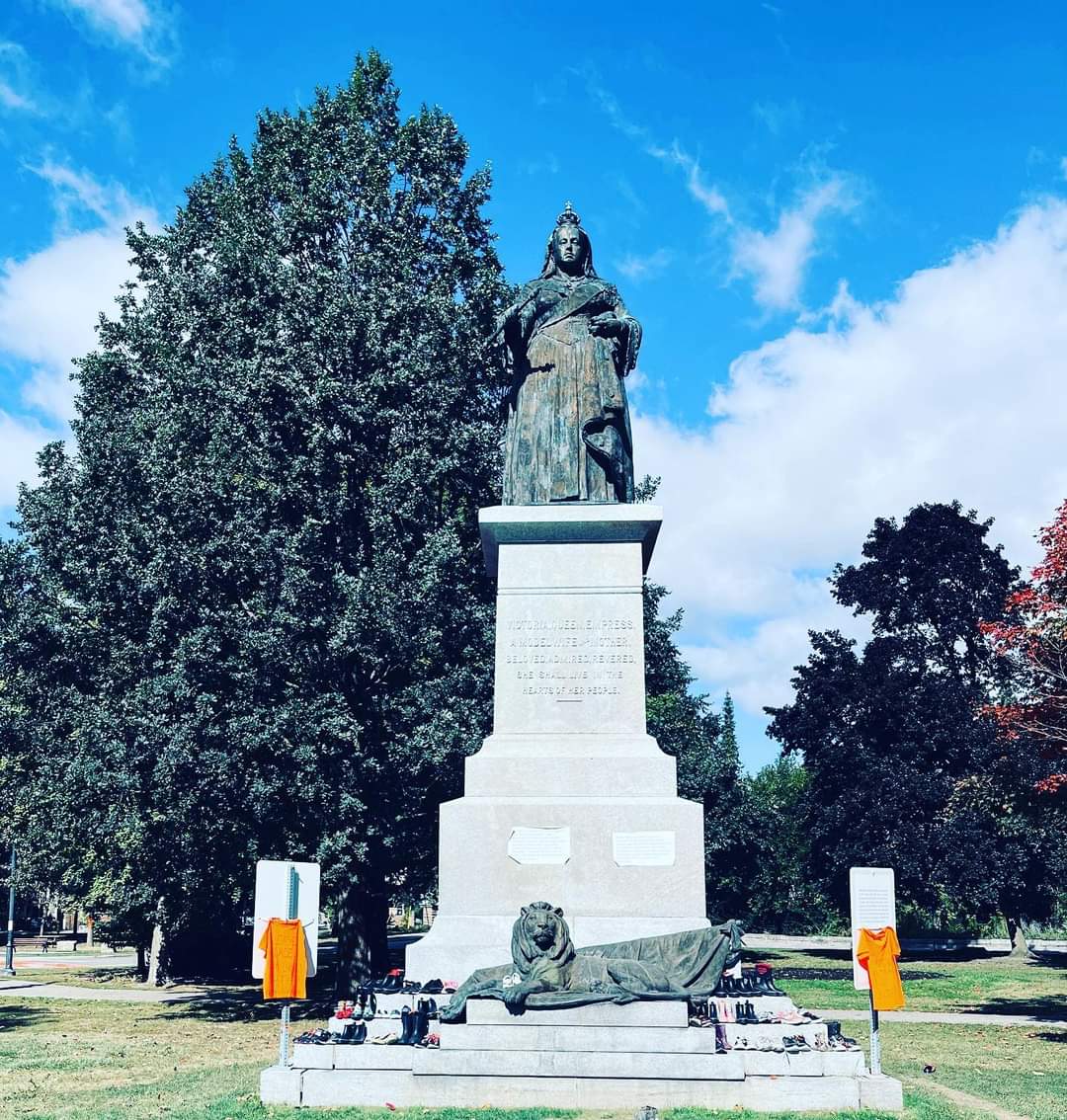 Went out to reflect, cleaned the area and replaced the Every child matters shirts that were taken. Just a reminder, the shoes are here for the children. 🧡 #everychildmatters🧡