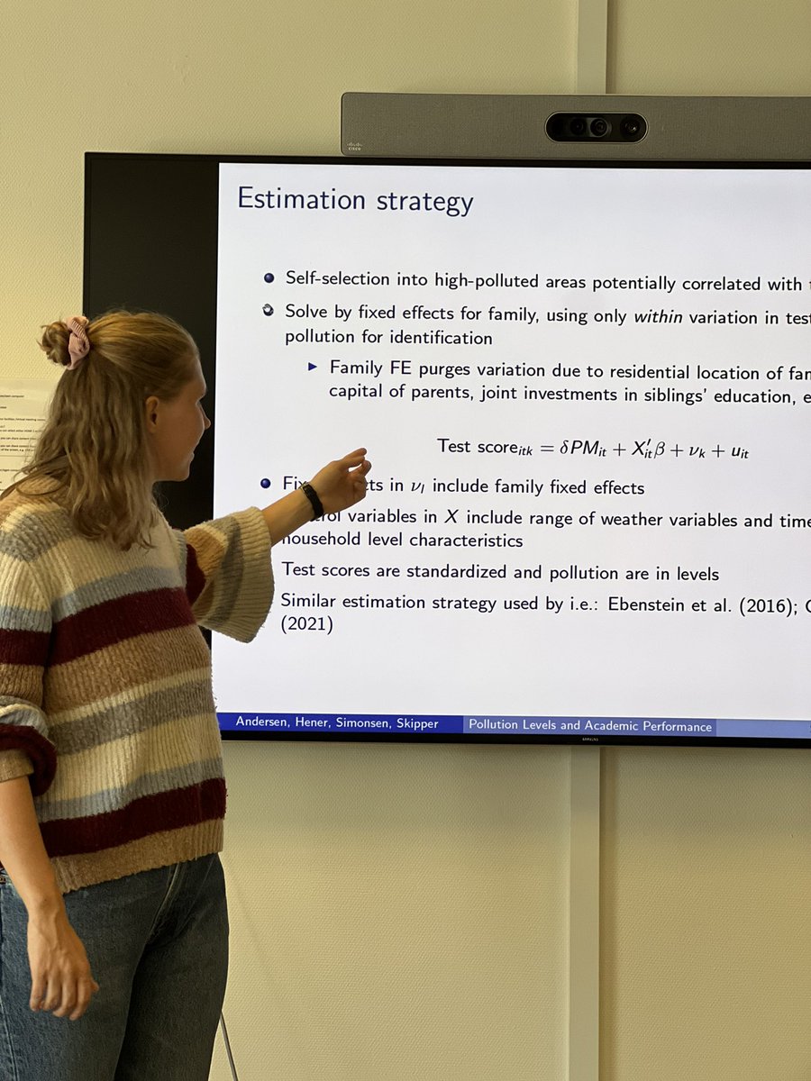 Yesterday I had the pleasure of presenting our work about air pollution and academic performance at <a href="/boerneforskning/">TrygFondens Børneforskningscenter</a>. Our preliminary results suggest that air pollution decrease test scores even in a low polluted environment(joint w. <a href="/TimoHener/">Timo Hener</a>, <a href="/MSimonsenTweets/">Marianne Simonsen</a> and Lars Skipper)