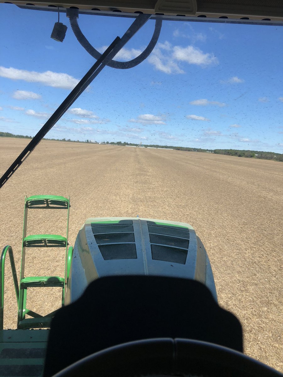 JoshJansen7's tweet image. Great morning to give wheat a clean start. @WheatPete