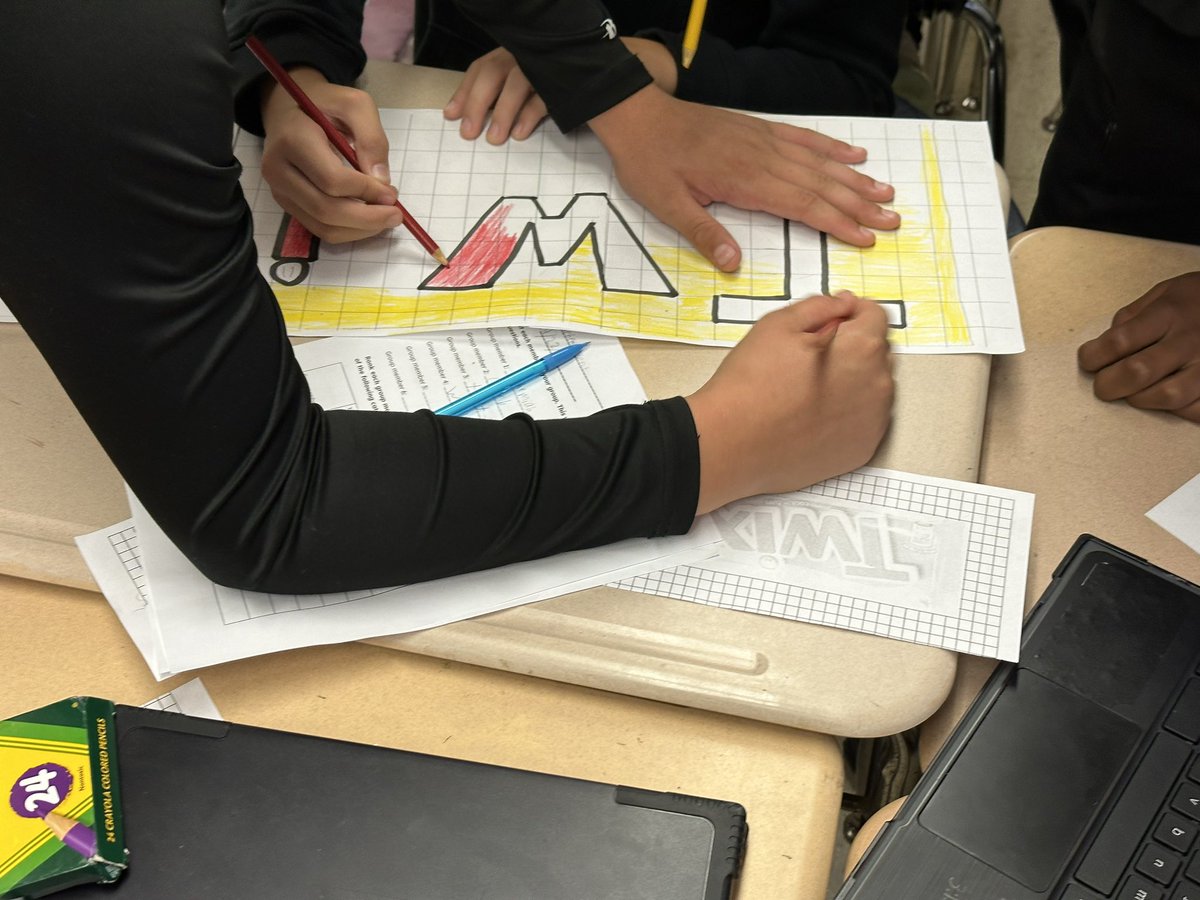 ryanw01's tweet image. Students in 7th grade math have been learning about scale factors &amp;amp; scale drawings. Now scaling up different candies 🍭🍬🍫 to demonstrate their knowledge. #LeadByExample #TeamUCPS @ParkwoodMSNC @UCPSNC @AGHoulihan @jpdelucia @drjayjones @kimhin003 @StephenHarrisJr