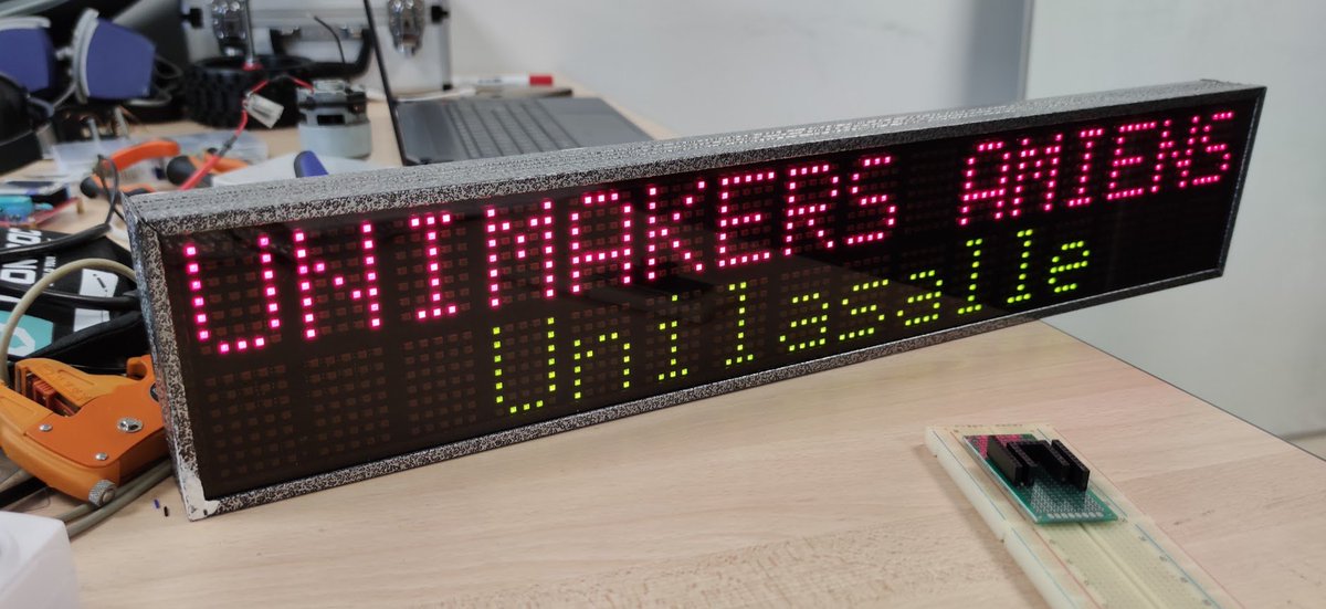 MakerSpaceULSA's tweet photo. L'association @UniMakersAmiens entame ses projets pour l'année 2022-23 avec l'aide du Makerspace. Au programme cette semaine :
- Modélisation d'un avion RC dans @FreeCADNews 
- Impression 3D des premières pièces
- Réparation d'un afficheur LED https://t.co/Ek9oTw4zpf