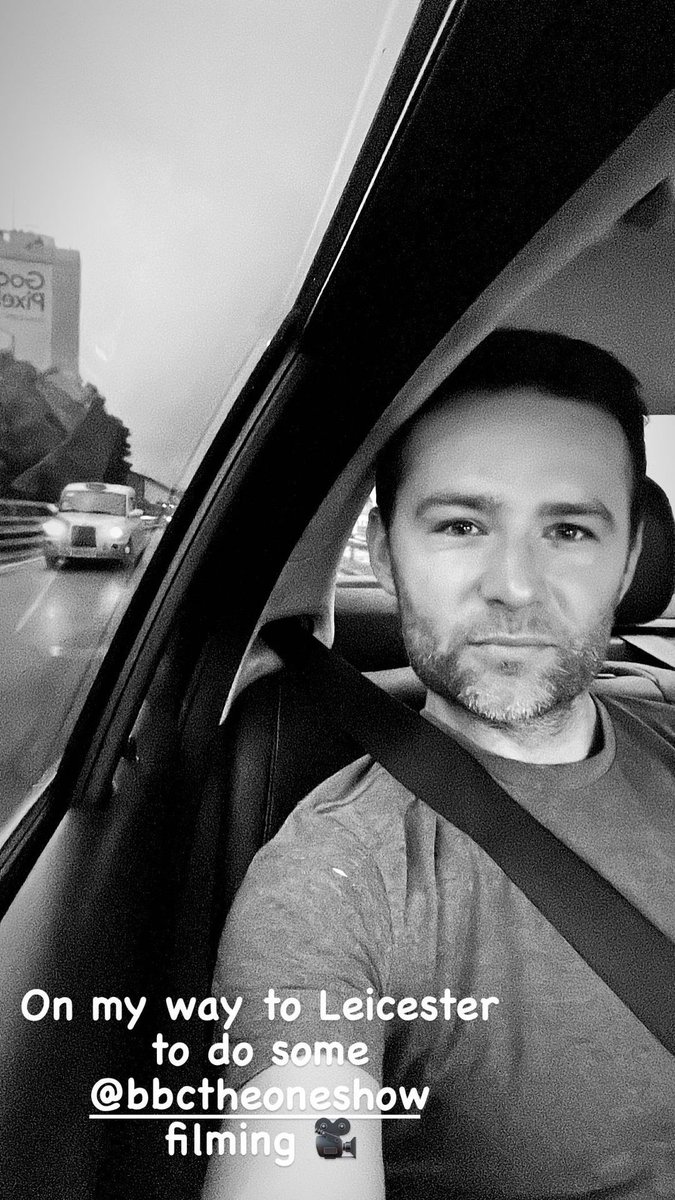 A caminho de Leicester para filmar para The One Show!

Harry via Stories