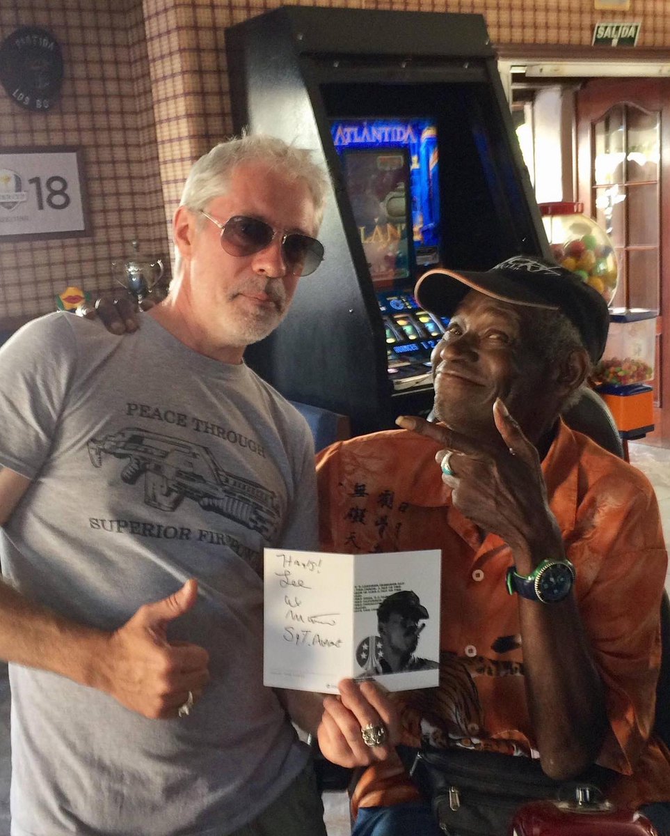 Unkle_Lee44's tweet photo. The guy was a legend.
#Apone #AlMatthewsRIP #LookIntoMyEye #USCM #Aliens https://t.co/KuC7tqKz00