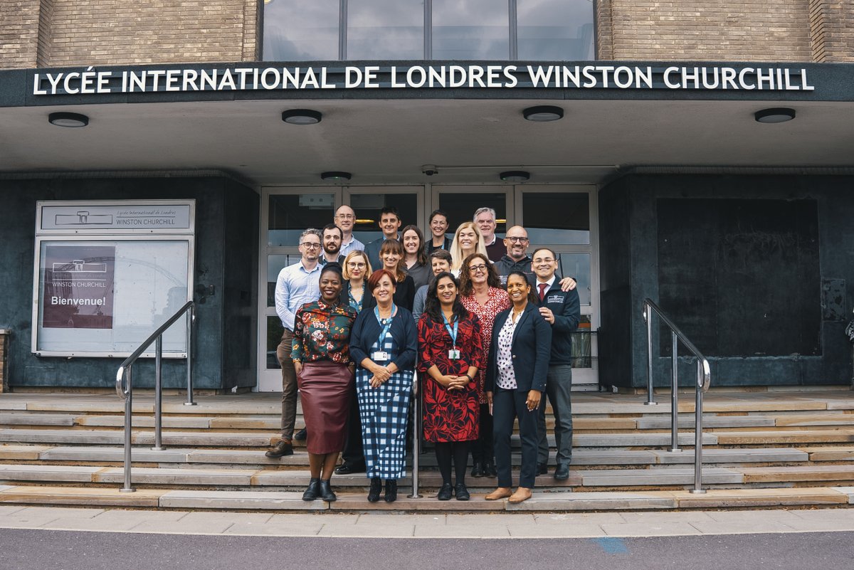 LyceeChurchill's tweet photo. Founding Governors, students and staff on the 7th anniversary of the inauguration of the school, celebrating together! 

#founders #foundingteam #students #community #internationaleducation #bilingualeducation #excellenceineducation https://t.co/k1WJYiVyUc