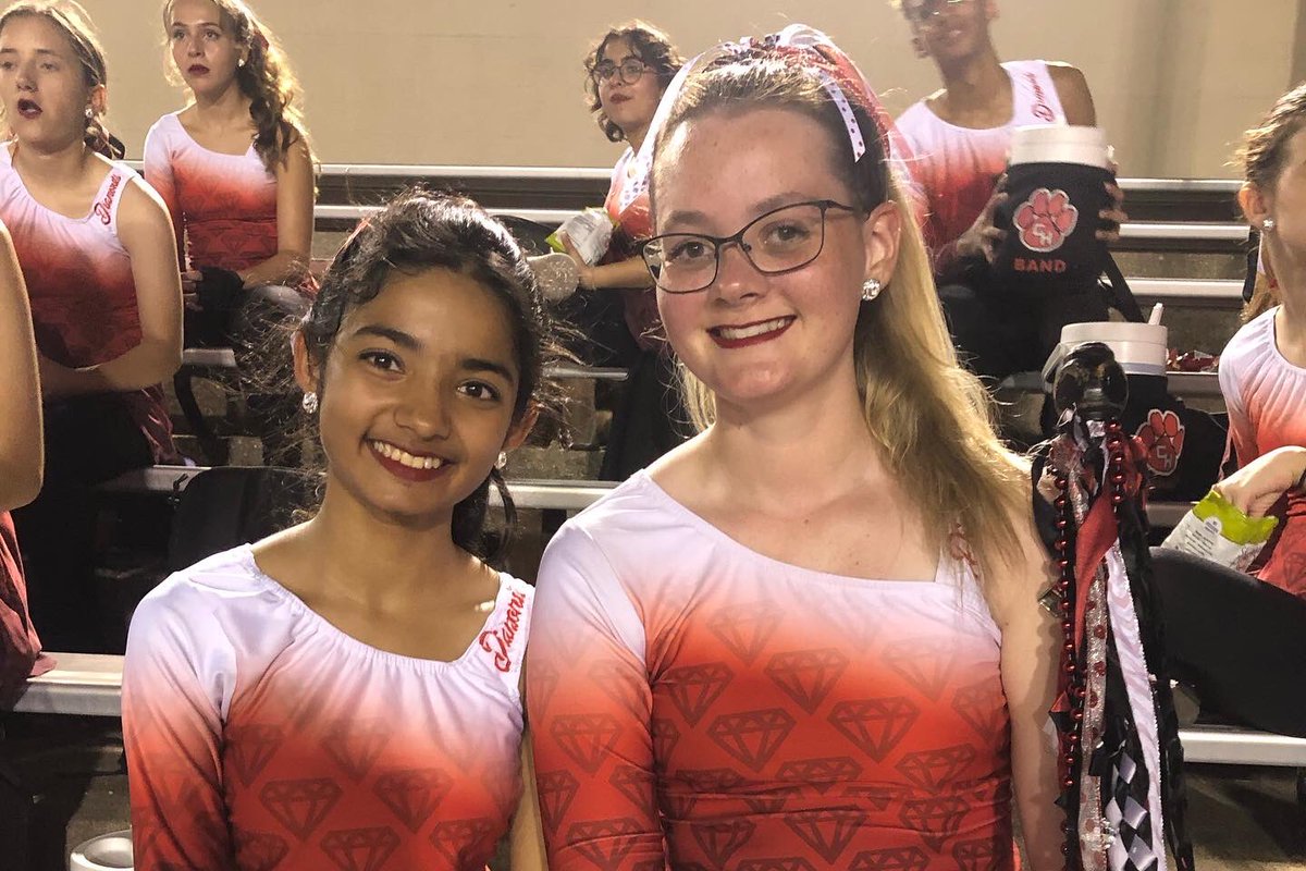 Diamonds_CHHS's tweet photo. ✨57-0✨
Congratulations to our Diamond member of the week and Spirit girl: Charvi and Ashley!
-

#chhsdiamonds #colorguard #diamondsdanceguard #gcisd #gcisdfinearts #football #marchingband #marching #colleyvilleheritageband #chhsband #winterguard #chhs #pfnd #dance #colleyville https://t.co/oBRqyPP91U