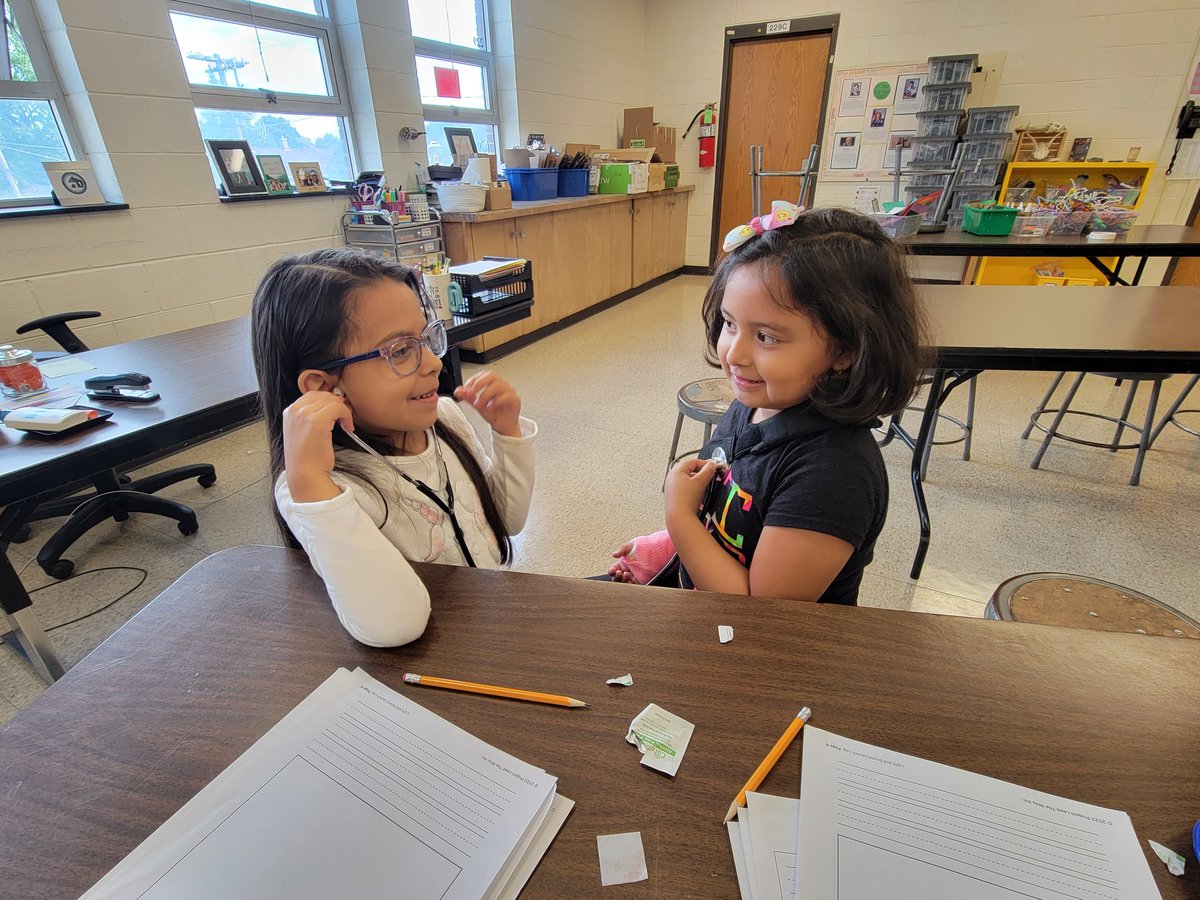 Molly Knott tweet media