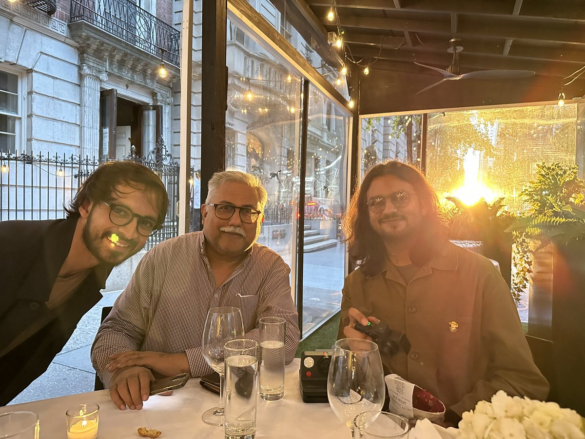 Aseem Chhabra (@chhabs) on Twitter photo My favorite young Indian filmmaker and yesterday it was lovely to see him in NYC. His film #GamakGhar is showing <a href="/MoMAFilm/">MoMA Film</a> part of the Indian indie film series curated by <a href="/LaFrancesHui/">La Frances Hui</a>. This is <a href="/achalchitra/">Achal Mishra</a> and his cinematographer #AnandBansal and the glow of the setting sun. My favorite young Indian filmmaker and yesterday it was lovely to see him in NYC. His film #GamakGhar is showing <a href="/MoMAFilm/">MoMA Film</a> part of the Indian indie film series curated by <a href="/LaFrancesHui/">La Frances Hui</a>. This is <a href="/achalchitra/">Achal Mishra</a> and his cinematographer #AnandBansal and the glow of the setting sun.