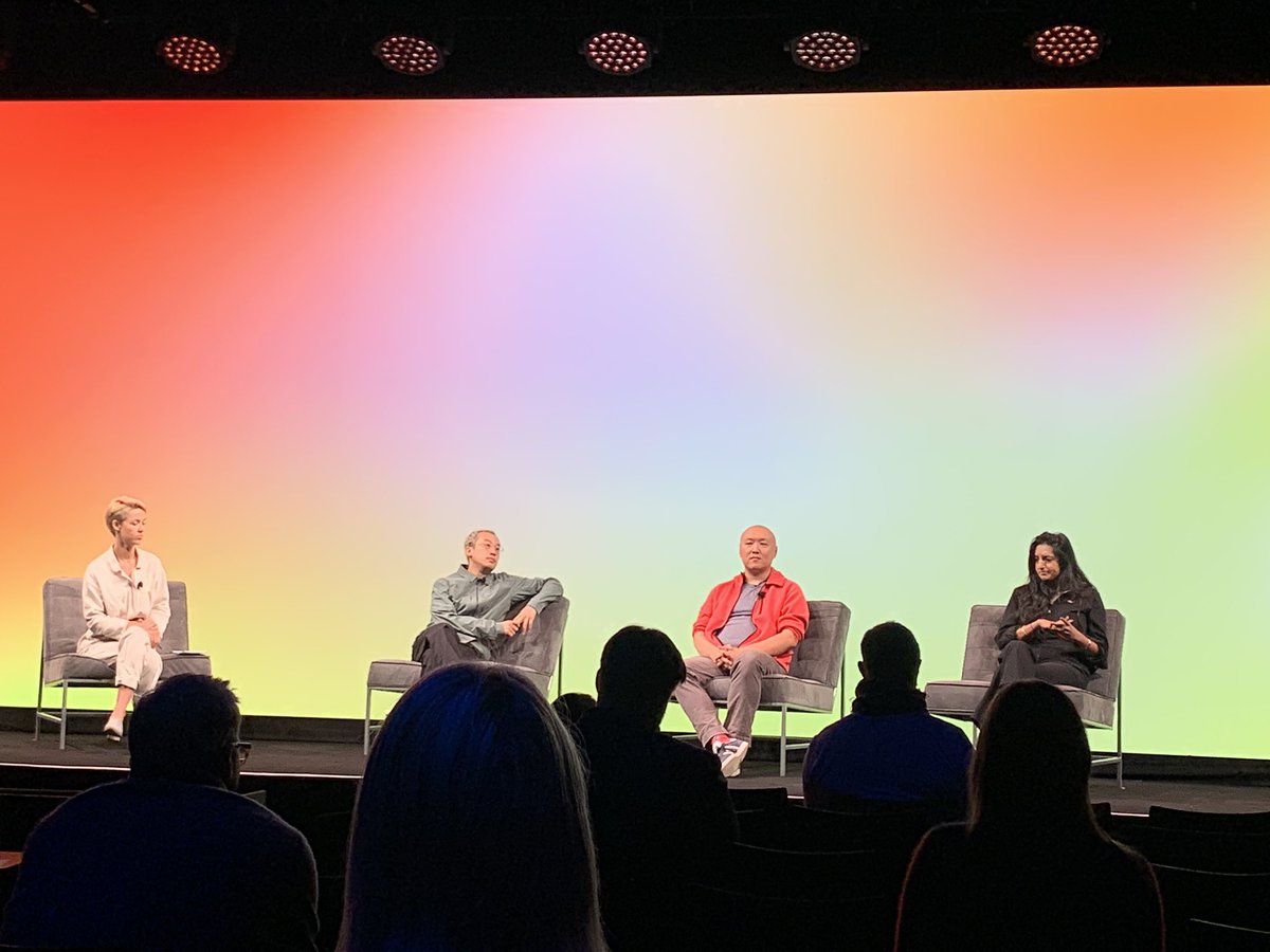 Branka2Panic's tweet image. Are DAOs the Future of Collaboration? 
#UnfinishedLive @byUnfinished 

The #power panel in a packed room next door with @ruha9 merbroussard @safiyanoble @jelani9 on #JustTech local control, bias, taxing the wealthy…

What are we missing here? Removing the wall between the rooms?