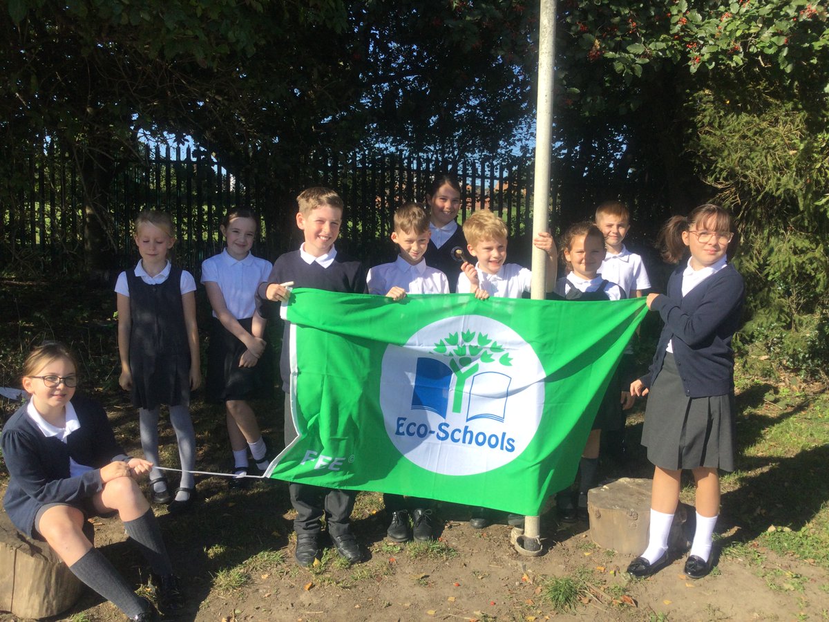scargill_school's tweet photo. We are so pleased to have received our green flag in the post this week! @EcoSchools #GlobalCommittee https://t.co/vy80RCUedr