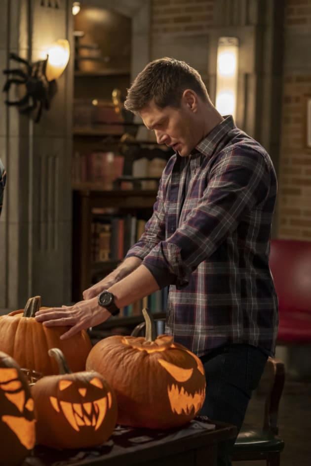 67DeanWinchest's tweet photo. It's officially the Halloween season horror fans. 👻🍂🎃🧛‍♀️ 
Everyday is Halloween for us tho am I right? https://t.co/flEDyIgY5b