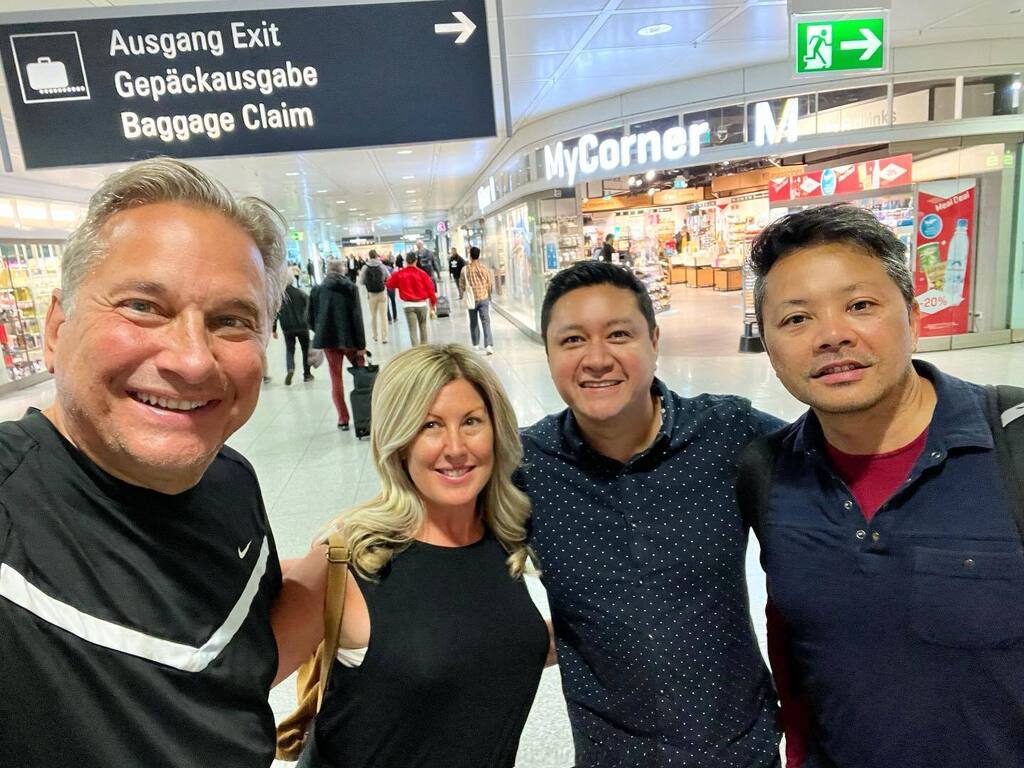NewsCruz's tweet photo. A little Las Vegas reunion in Munich, Germany. #News3 #KVBC #KSNV #LasVegas #TheWagners #NewsCruz https://t.co/QcKfbtDPot https://t.co/3opfHAzDGt