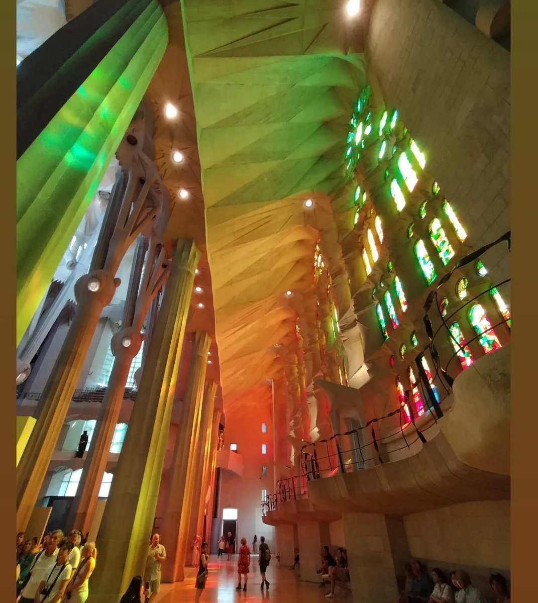 nuria157's tweet image. Quin efecte més bonic tenen els vitralls de Joan Vila-Grau per #SagradaFamília ! @sagradafamilia
#barcelonalovers