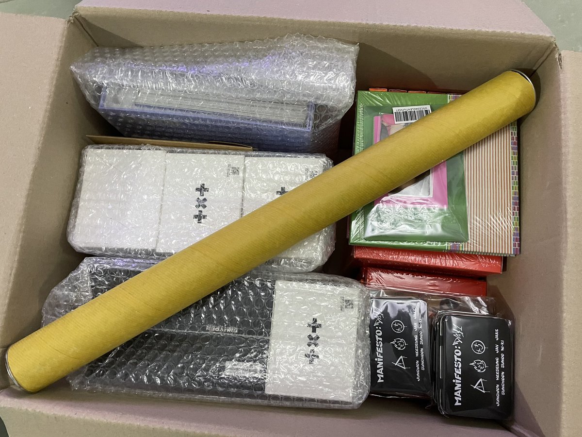 KpopCartzPH's tweet photo. #KPCUpdates #KPCProofs
BOX 3 arrived in my ph address! it contains jitb,stayc albums, enhypen albums, & box sharing. thank you so much for waiting and sorry for the delays! ๐ซถ๐ฅน https://t.co/XEQJZeWtcd