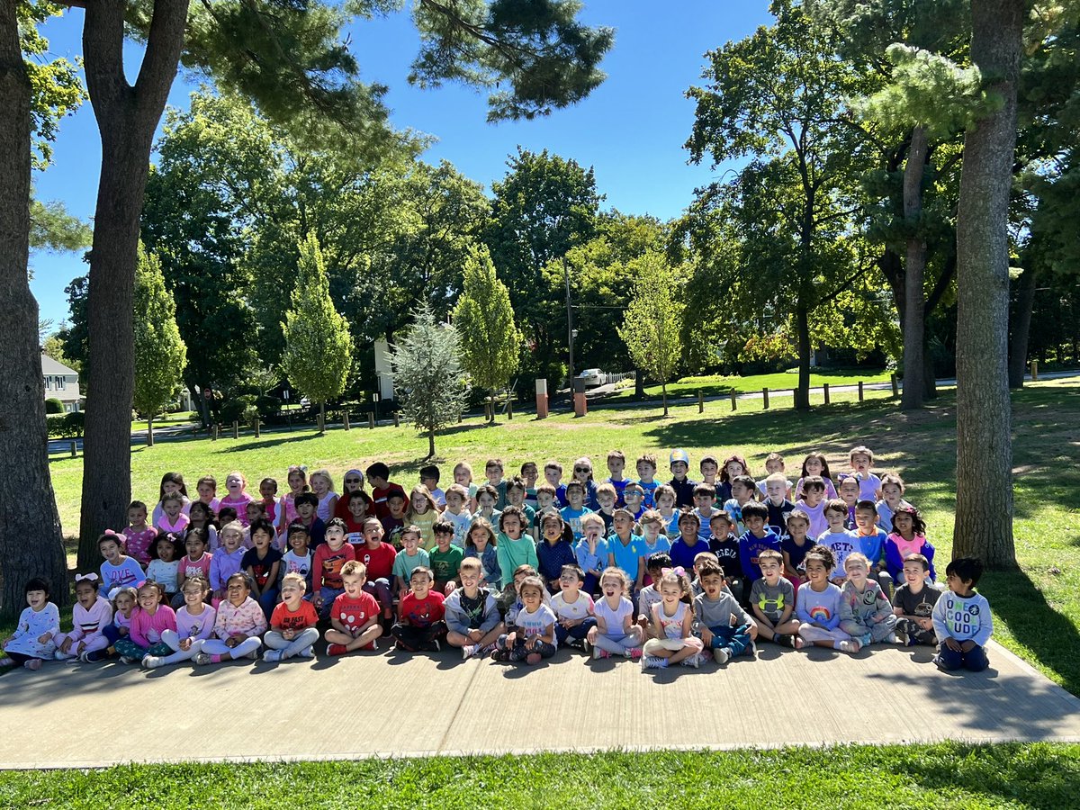 Kindergarten is colorful! <a href="/NorthSideEW/">North Side School</a> #ewlearns